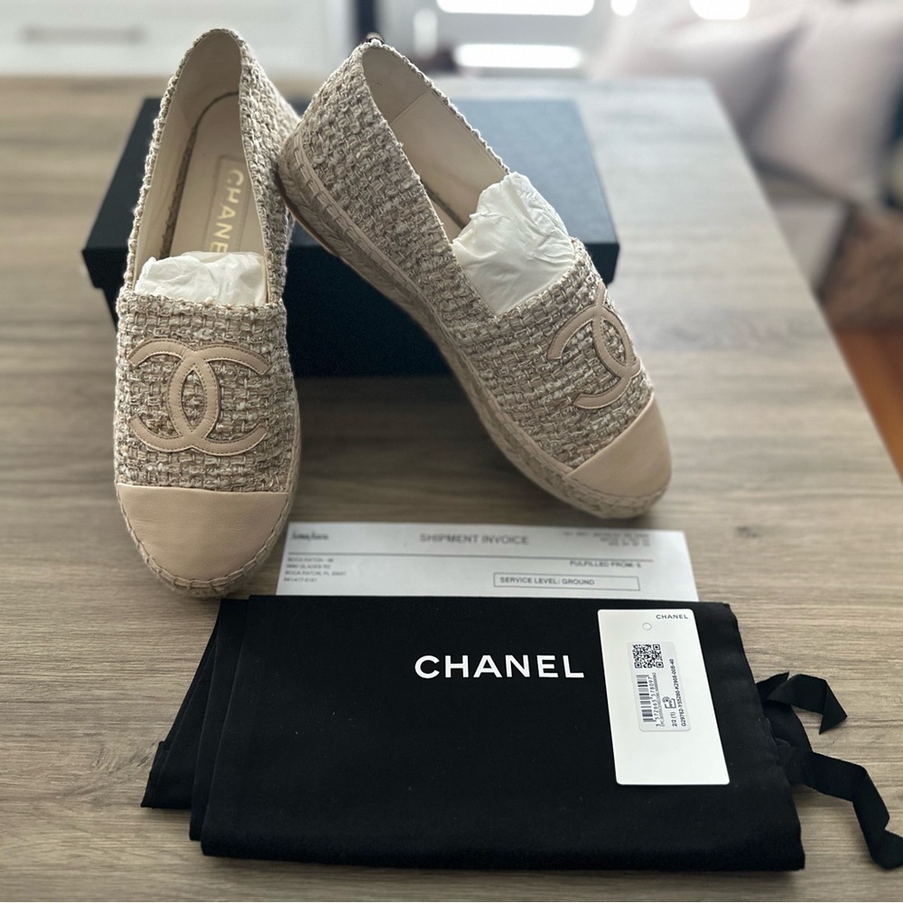 CHANEL Beige Tweed & Leather Espadrille Slip-Ons